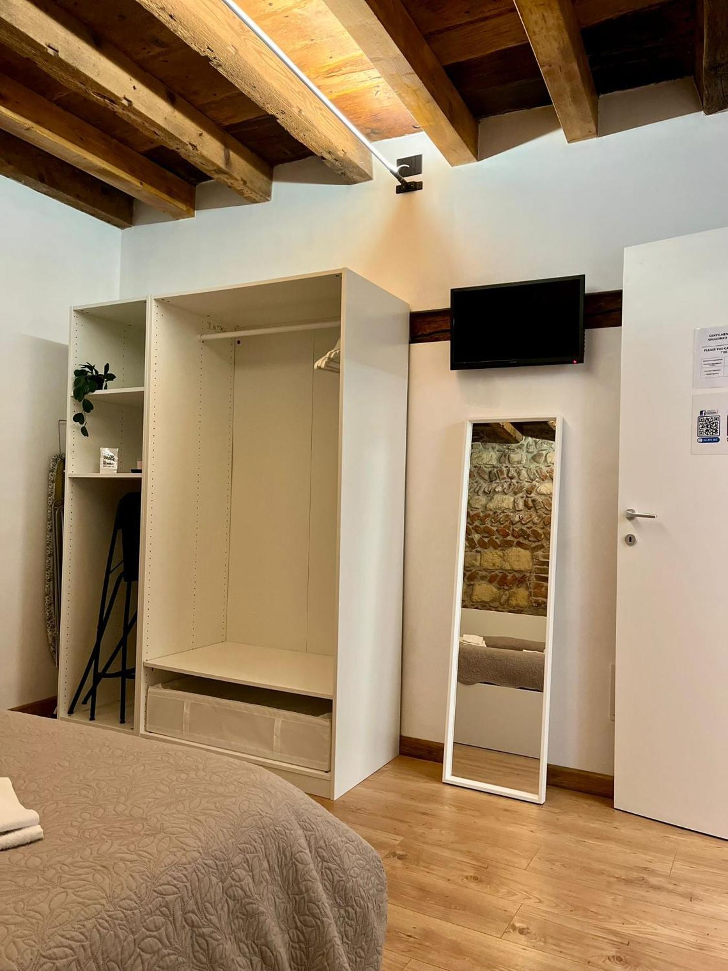 Teodorico Room & Apartment Верона Екстериор снимка
